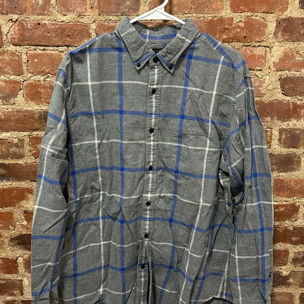 Banana Republic | Camden Fit | Luxe Flannel | Grey, Blue and White Plaid | Soft
